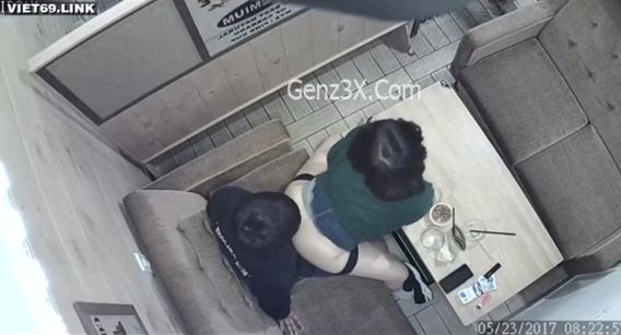 Clip sex xưa cặp đôi học sinh phệt nhau trong quán trà sữa